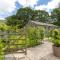 The Cow Shed - with hot tub - Kirkby Lonsdale