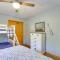 Boat Dock and Private Beach Lake Mary Retreat! - الإسكندرية