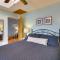 Boat Dock and Private Beach Lake Mary Retreat! - الإسكندرية