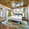Family-friendly Broken Bow Cabin - Spa, Game Room