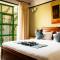 Highlands Suites Hotel and Apartments