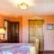 Lacys Log Cabin Alto Home with Mountain Views! - Alto