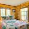 Lacys Log Cabin Alto Home with Mountain Views! - Alto
