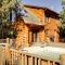 Lacys Log Cabin Alto Home with Mountain Views! - Alto