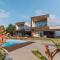 Iris Croatica J - deluxe apartment with shared pool, awarded BEST APARTMENT IN CROATIA 2024 - Oroslavje