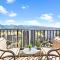 Stunning Mountain View Condo, Near Beach with Parking - Honolulu