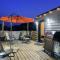 Modern Townhome Near Downtown walk to CWS!