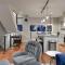 Modern Townhome Near Downtown walk to CWS!