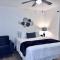 Chic & Cozy 2 bedroom - 1 bathroom - RATED BEST