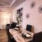 Chic & Cozy 2 bedroom - 1 bathroom - RATED BEST