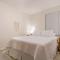 Saratoga Serenity: Charming Rental Nearby Downtown