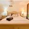 Camellia Cottage - Country Rustic Charm Close to Forest and Town