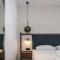 Del Mare Apts