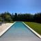 Grand Mas Provençal rénové avec piscine-plage - 卡瓦永