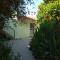 Ευχάριστο σπίτι με ωραίο κήπο - بيلوس