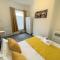 Robinhuts - 3 Bed Accommodation -Perfect for Contractors, Families & Students