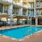Bear Pause Retreat/Steps to Pkwy/With Indoor Pool - غاتلينبرغ