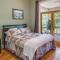 Waterfront Loranger Cottage Hot Tub, Deck and Grill