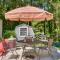 Lakefront Fair Play Vacation Rental, Pets Welcome!