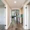 3BR HOME SLEEPS 8 DOWNTOWN Med CTR /pet/EV