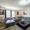 3BR HOME SLEEPS 8 DOWNTOWN Med CTR /pet/EV