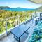 Yacht Harbour Tower 5 - Oceanviews, buggy and private lift access and valet service