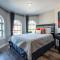 4BR HOME SLEEPS 13 DOWNTOWN/Pet Friendly/EVCharger