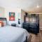New 7 Bedroom home sleep 22 EV/PET/FREE PARKING