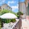 Elegant apartment in San Vincenzo with a sea view