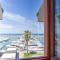 Elegant apartment in San Vincenzo with a sea view