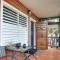 Alux House