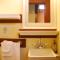 Victoria Falls House Inn