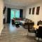 Contemporary apartment Great Location with private car park