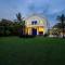 Timeless Elegance by StayVista - Poolside Villa with Lawn & Terrace - Kalkutta