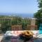 Rez de villa avec terrasse vue mer