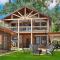 Lakefront Lodge with King Beds and Game Lounge - Worthville