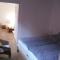 Winzeranwesen - Weingut Christian Eberley- FeWo II MINDESTAUFENTHALT 4 NÄCHTE - MINIMUM STAY 4 NIGHTS - 葡萄酒之路上的诺伊施塔特
