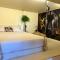 Le Maquis Rooms