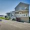 Weymouth Waterfront Getaway with Hot Tub and Pool! - Weymouth