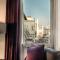 Broadway Hotel & Suites