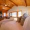 Views and Hot Tub Sky Barn Retreat in Beech Mtn!