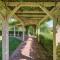 Historic Auburn House on 37 Acres with Private Lake! - أوبورن