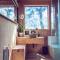 Spectacular Designer Treehouse with Mountain Views