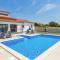 3 Bedroom Gorgeous Home In Galizana