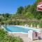 Beautiful Villa in Belforte all Isauro with Swimming Pool
