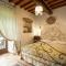 Luxurious cozy apartment with pool near Cortona in Tuscany versatile