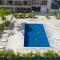Stunning Mountain View Condo, Near Beach with Parking - Honolulu