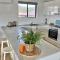Promenade 12, 8 Intrepid Cl - fantastic waterfront unit with air con and Wifi