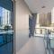 3-5 mins walk to JBR 5-7 mins to the tram - Dubaj