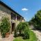 Farmhouse in hilly area in Gubbio with pool